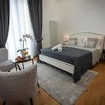 Downtown Napoli B&B - E Si Nun Canto Moro