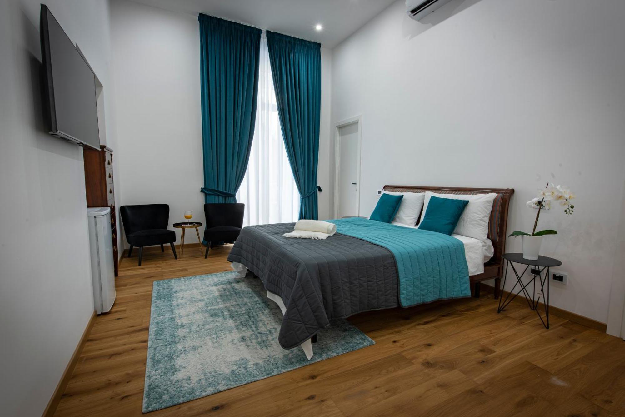 Downtown - E Si Nun Canto Moro Bed & Breakfast *